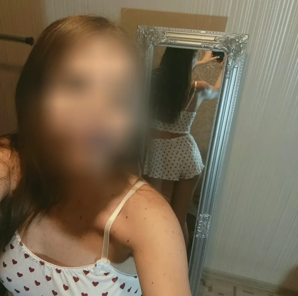 Jasmine, 37