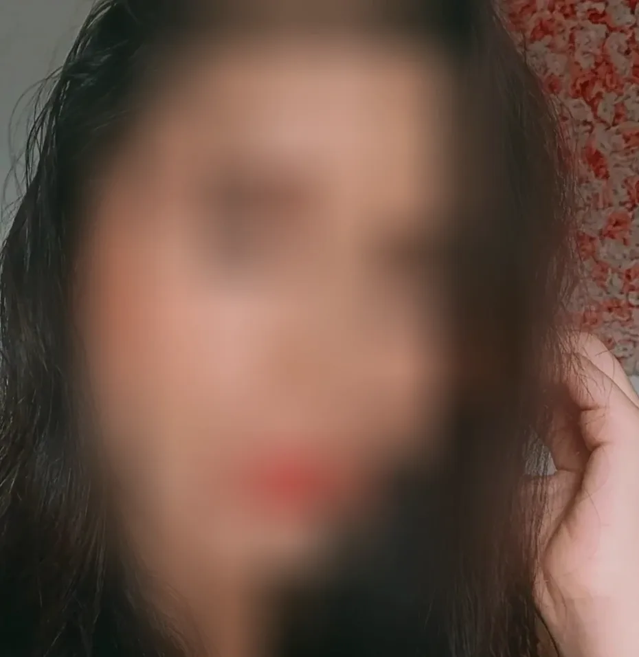 Jasmine, 29