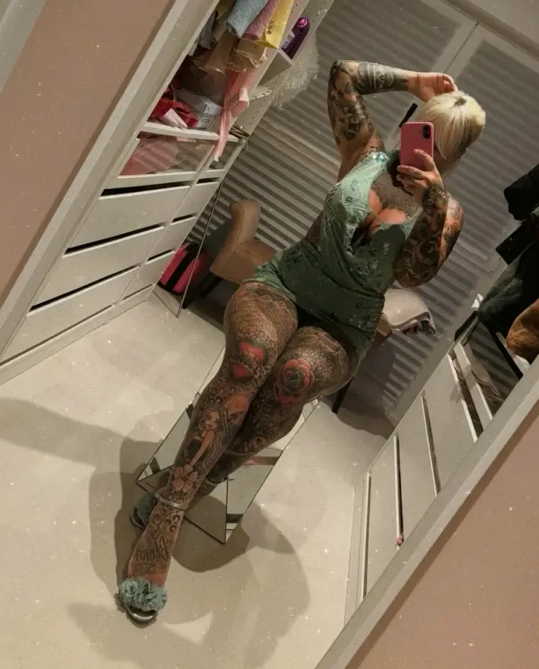 Lena, 36