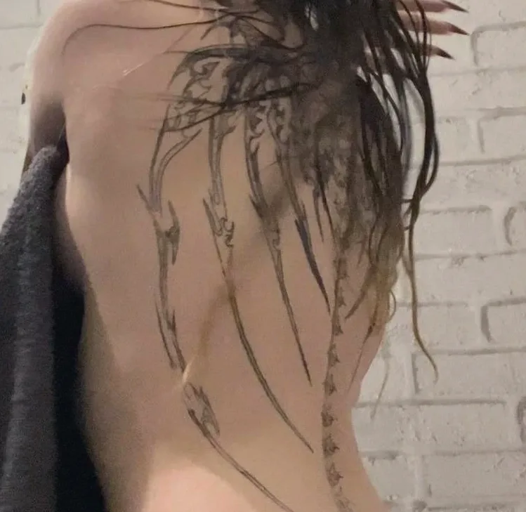 Linda, 21
