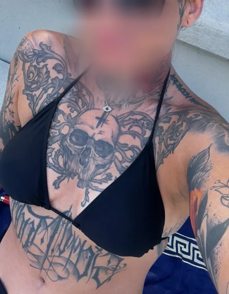 Sara, 32