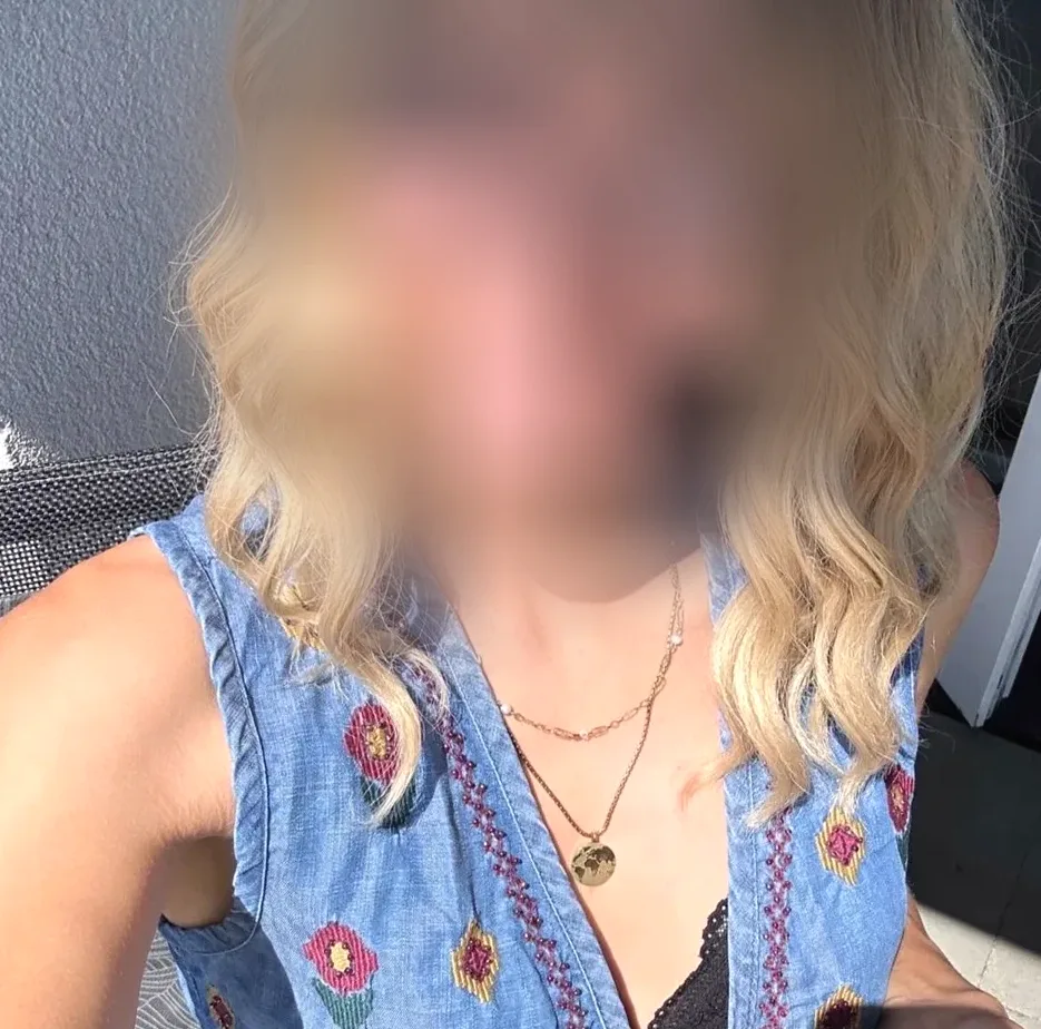 Thea, 26